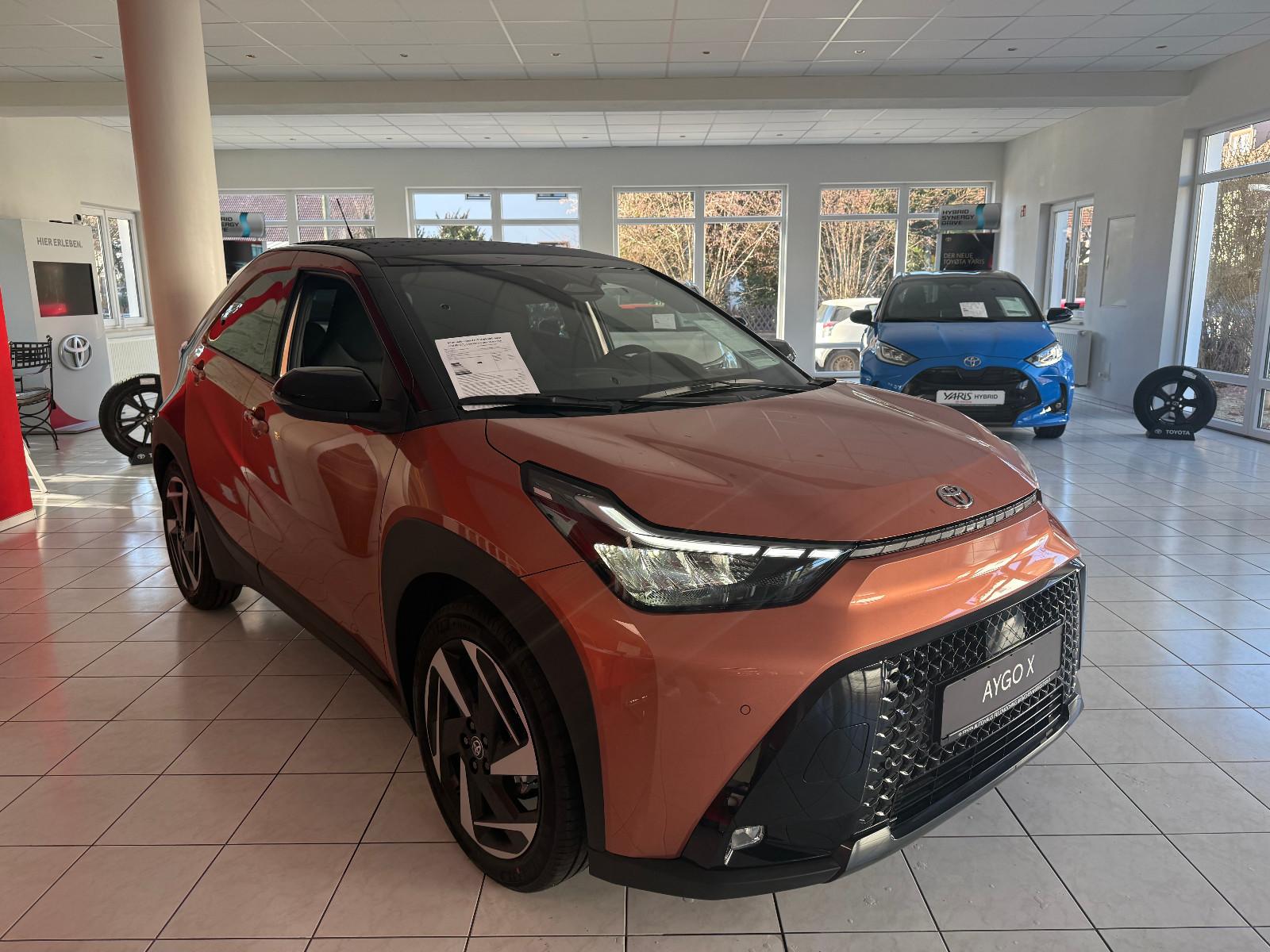 Toyota Aygo (X) Hybrid Lounge,JBL,Faltdach,Sitzheizung