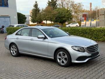 Mercedes E 220 - 1