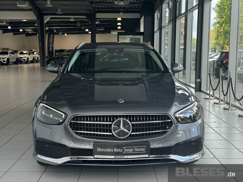 MERCEDES-BENZ E 220 – Bild 2