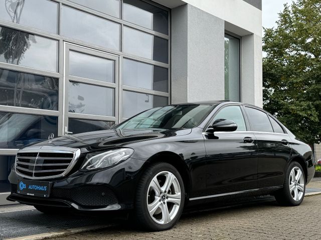 Mercedes-Benz E 220d*9G*4M*ACC*HUD*GLASDACH*DISTR+*KAM*LEDER