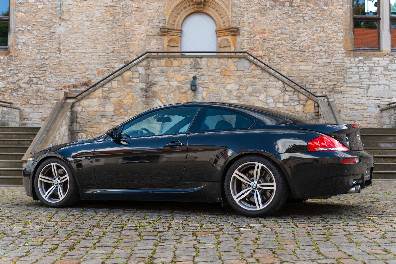 Fahrzeugabbildung BMW M6 Coupé Manual 1/323 Head Up Individual Audio