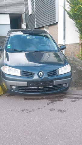 Renault Megane 1.6 benziner zu verkaufen.