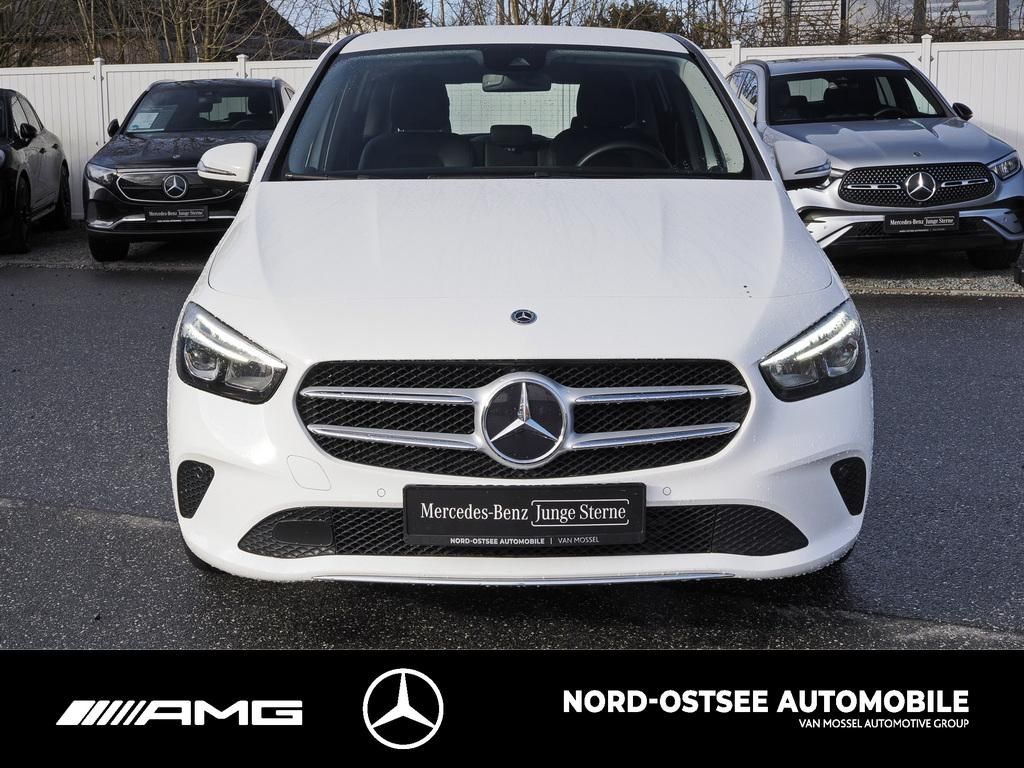 Mercedes-Benz B 200 2022