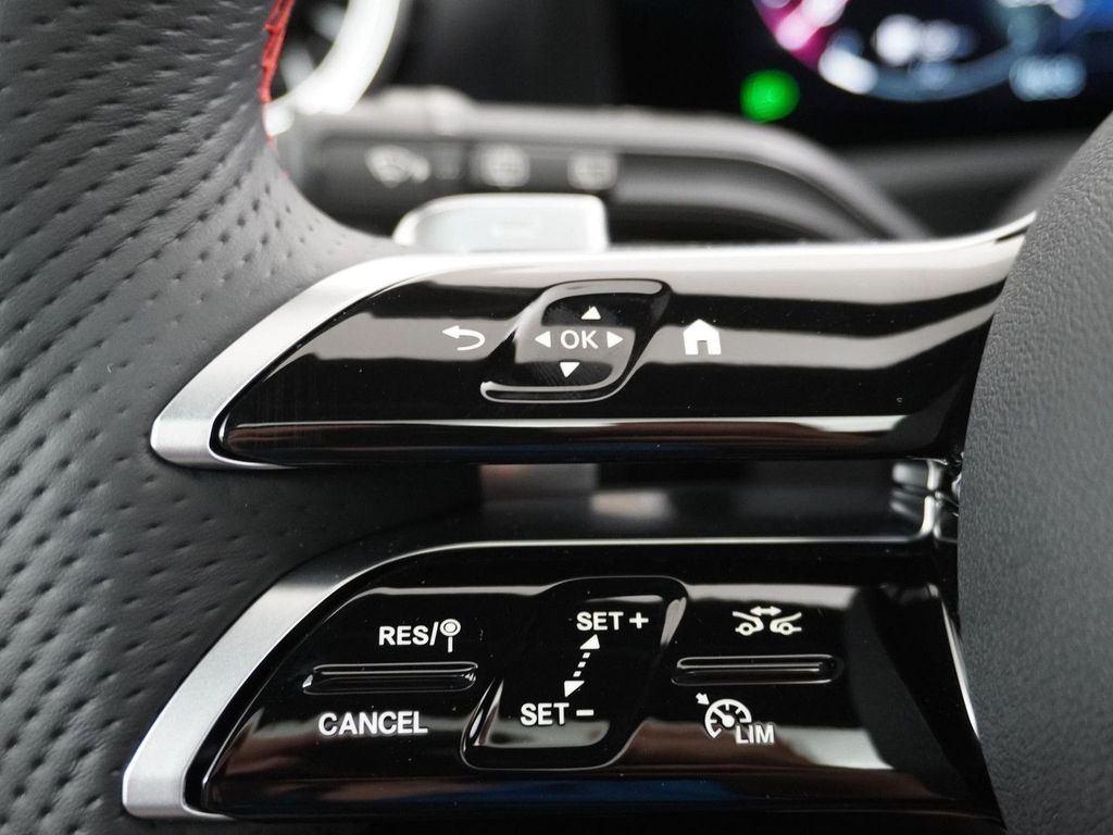 Mercedes-Benz A 250 e Star Edition AMG Line Plus | Panorama -