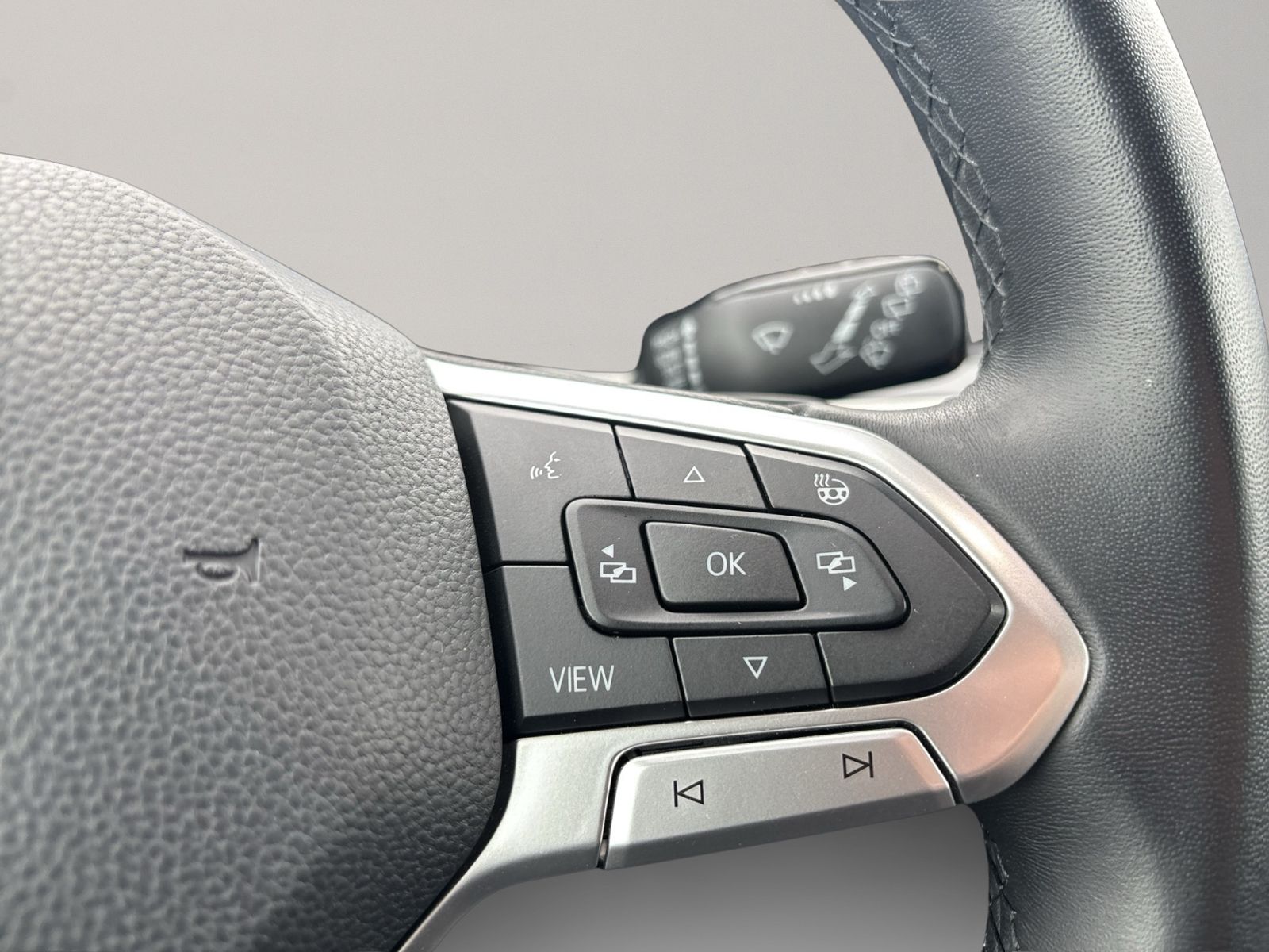 Golf VIII 1.0 eTSI Life IQ.Drive, Massage, LED.,