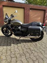 Triumph Street Twin  - TRIUMPH STREET TWIN