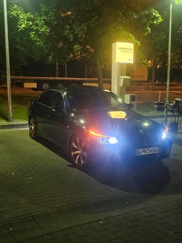 BMW Hallo, ich verkaufe meine Auto BMW E60. 54...