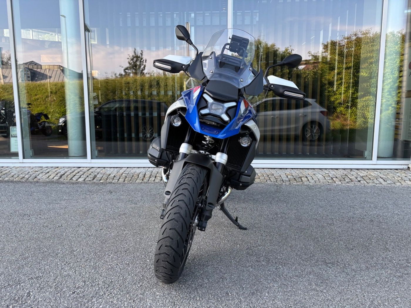 Fahrzeugabbildung BMW R 1300 GS Trophy ASA inkl. Zubehörgutschein 1.30