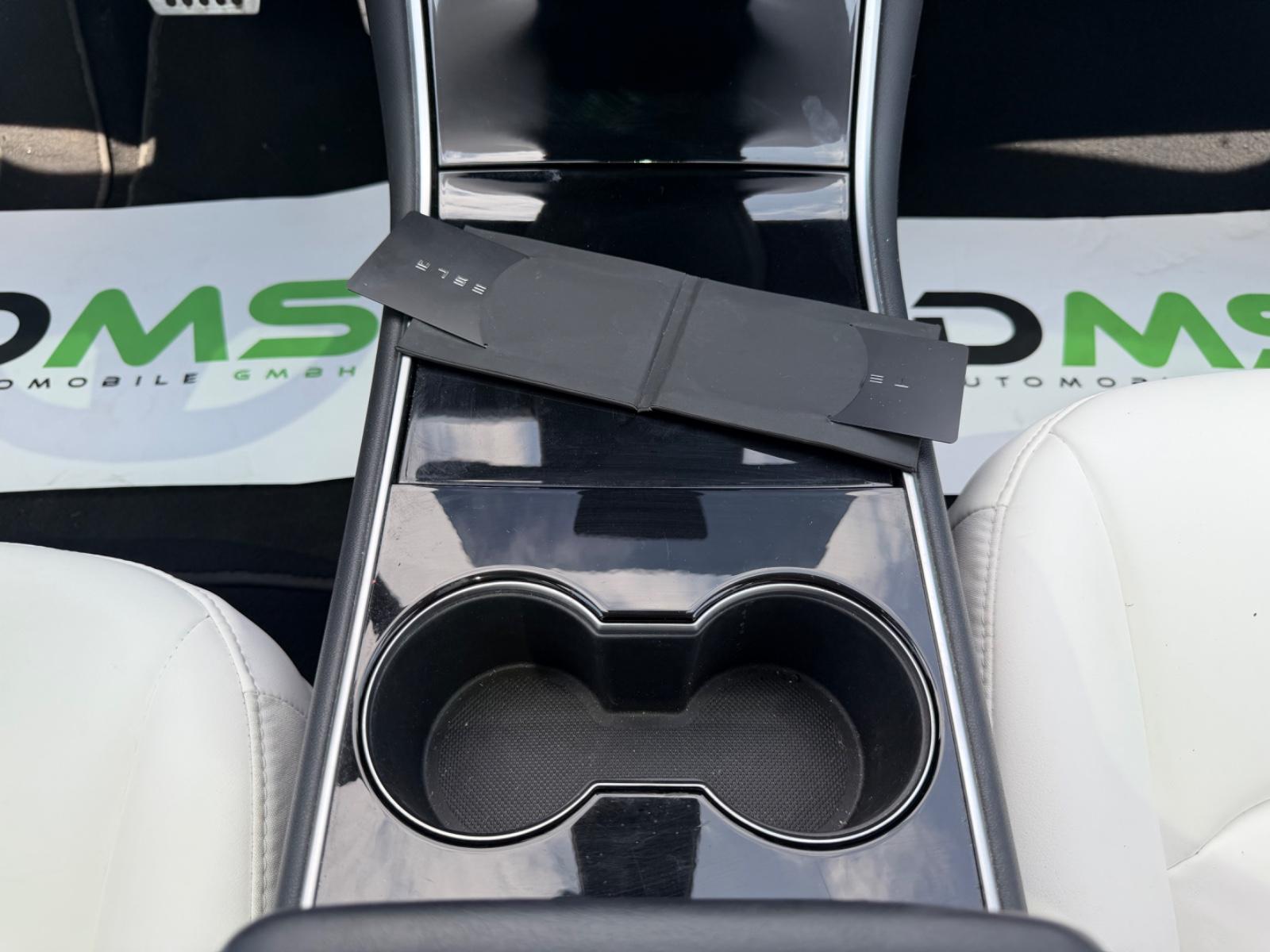 TESLA MODEL 3 306CH - STANDARD PLUS - RWD - INTERIEUR CUIR BLANC