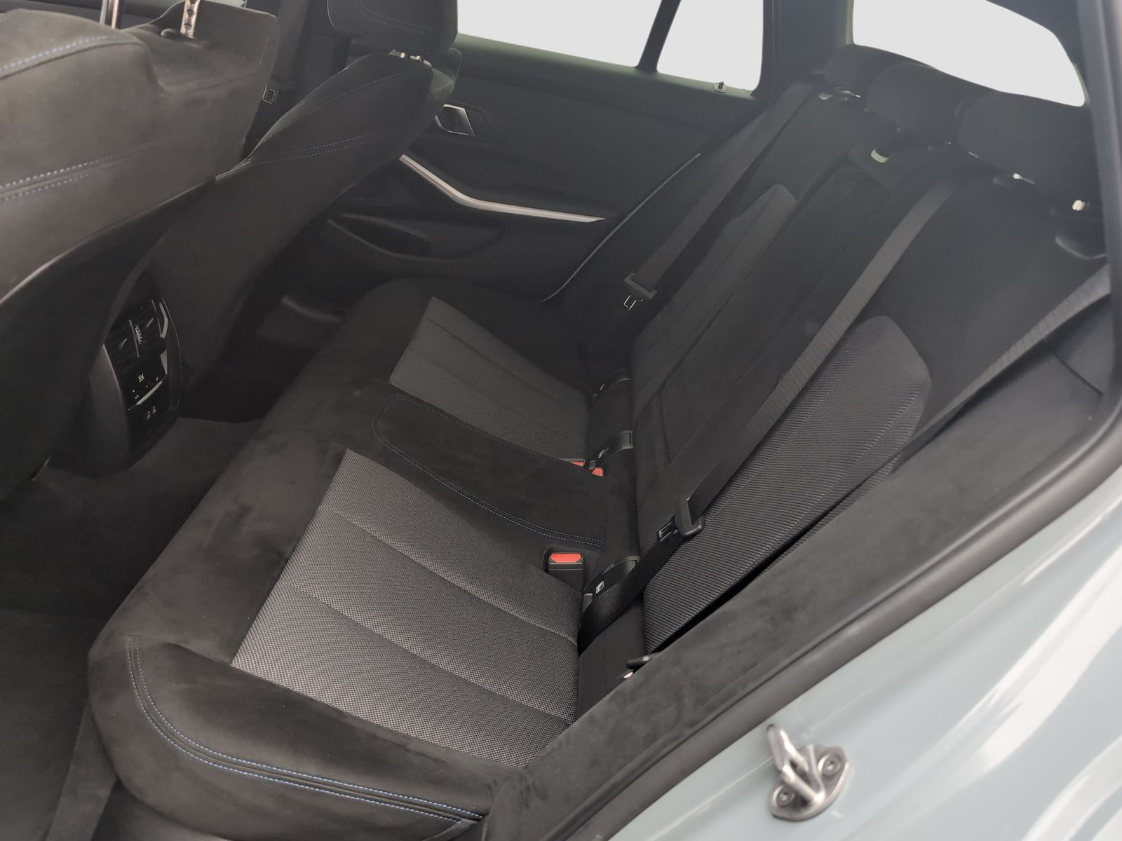 BMW 330 - Bild 9
