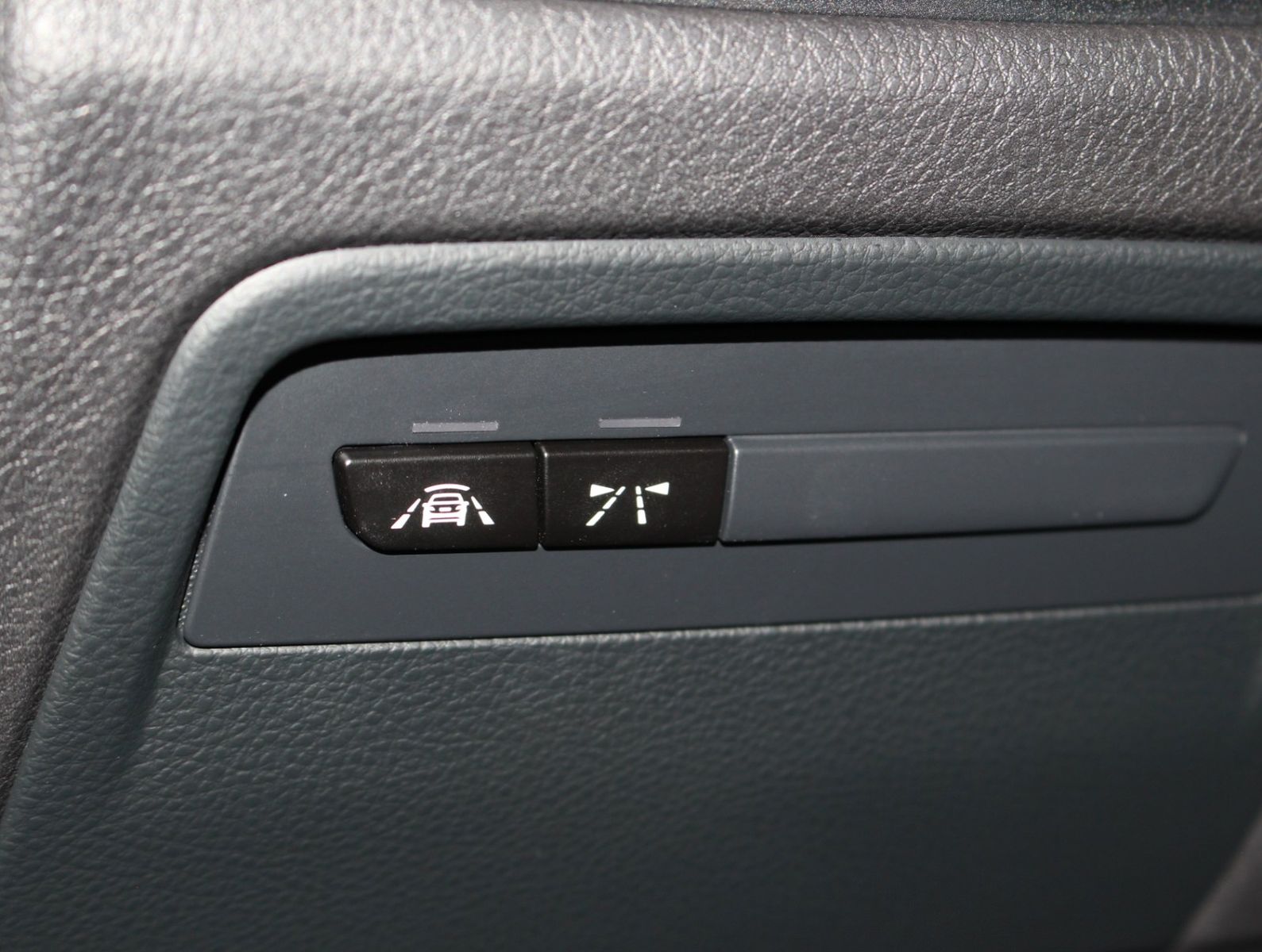 Fahrzeugabbildung BMW M3 LCI Tansanitblau*H&K*HUD*DE*TOP