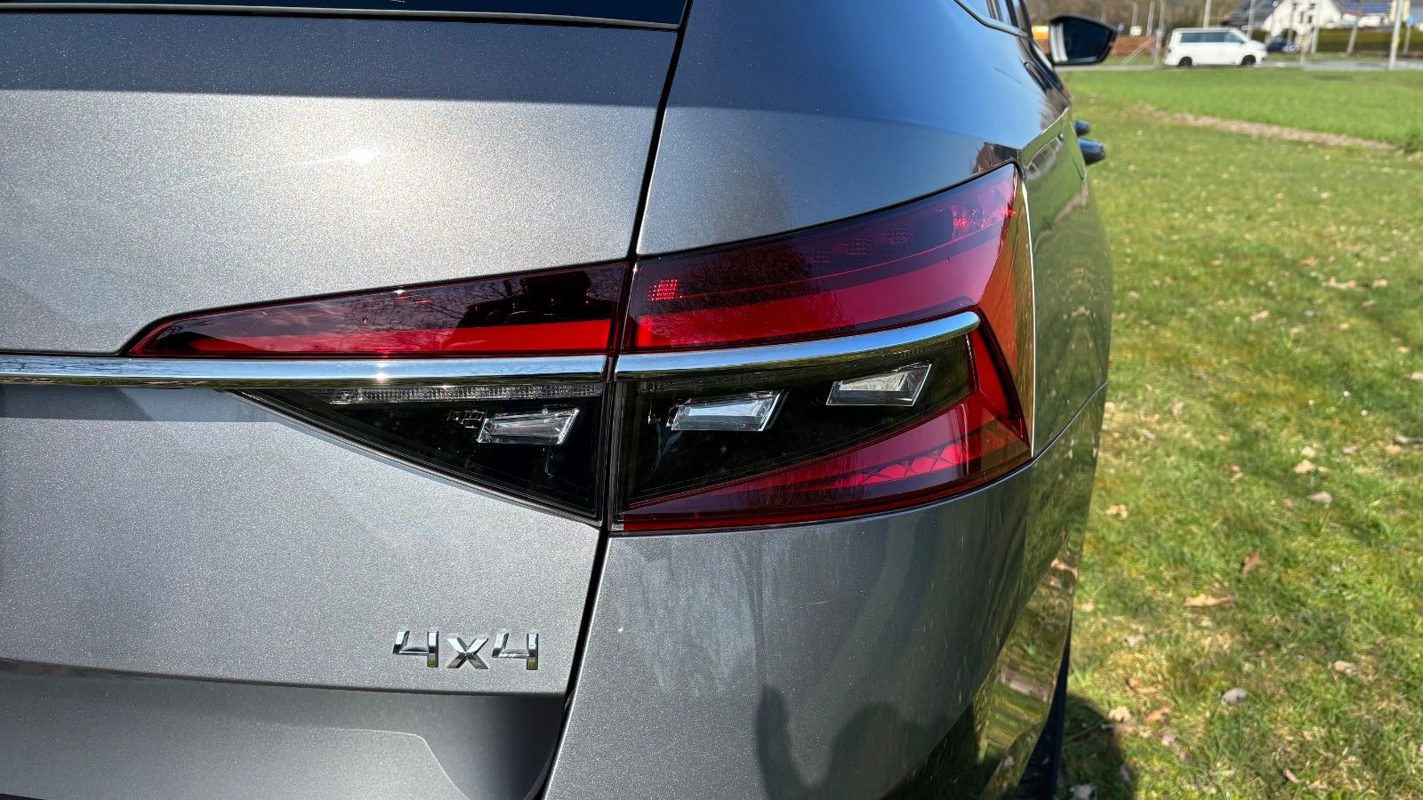 Skoda Superb Combi 2.0 TDI DSG 4x4 foto 23