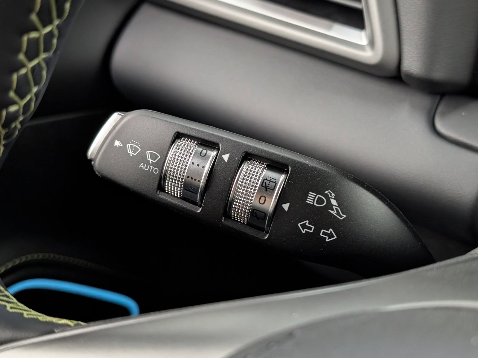 BYD ATTO 2 DM-i Boost Glasdach ACC LED – Bild 34
