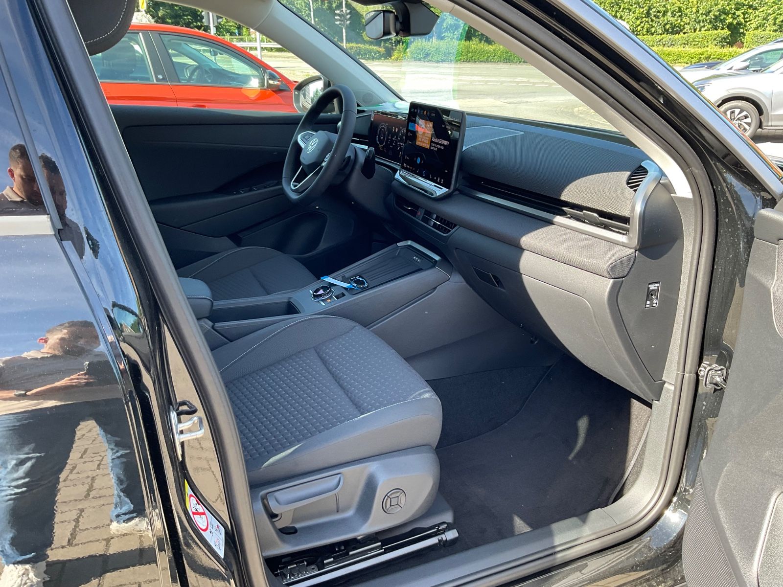 Fahrzeugabbildung Volkswagen T-Roc 1.5 eTSI DSG Kamera,AHK,5J Garantie,ACC