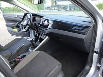 Fotografie des VW Polo 1.0 TSI Life *LED*PDC*VZE*APP*NAVI