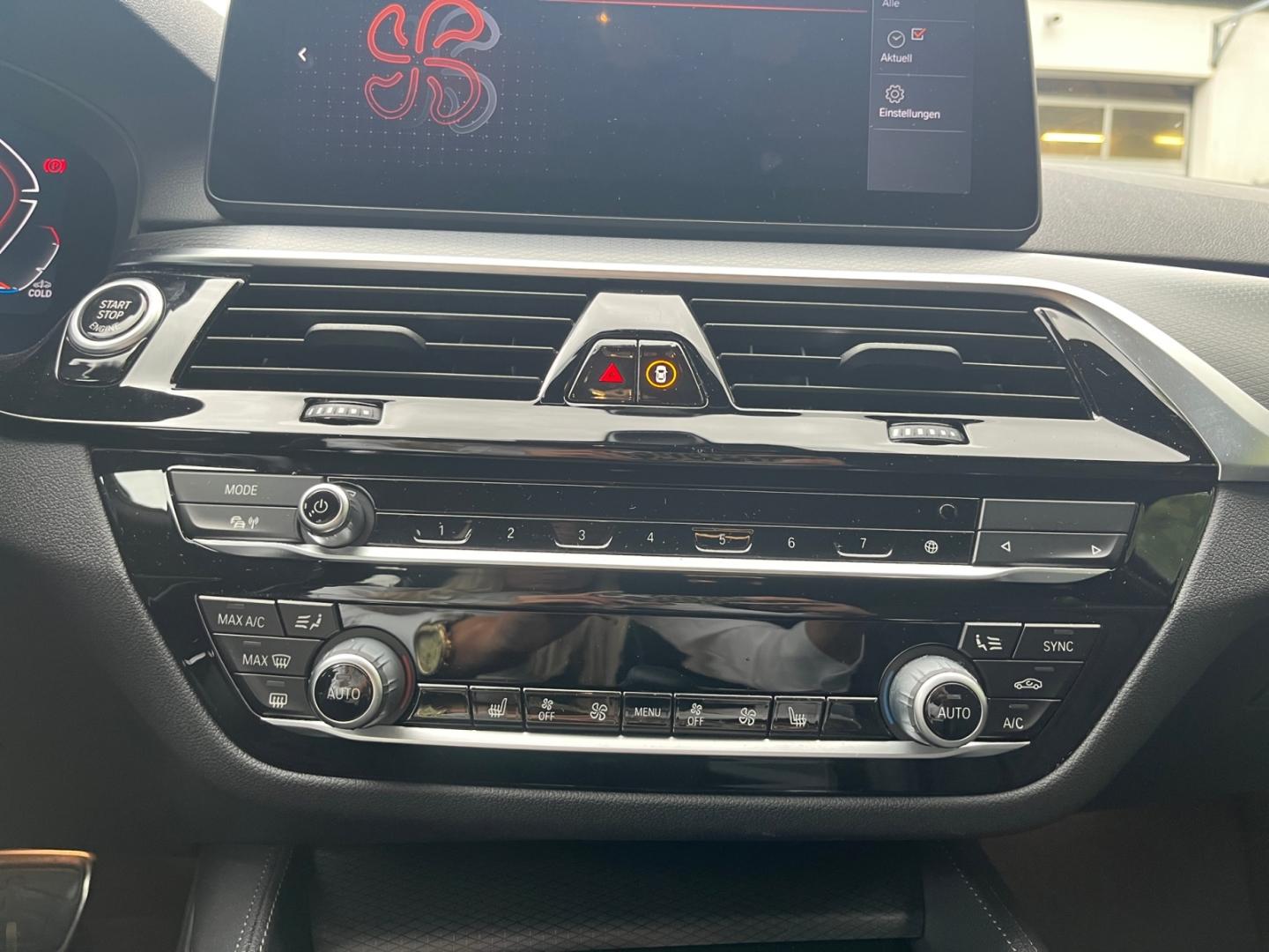 BMW 520 d xDrive Touring M Sport *LED*HiFi*Leder*ACC