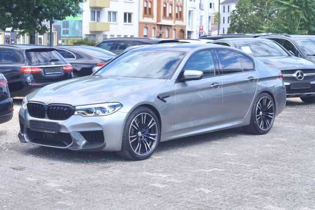 BMW M5 *AKRAPOVIC ANLAGE+CARBON+MOD.2019