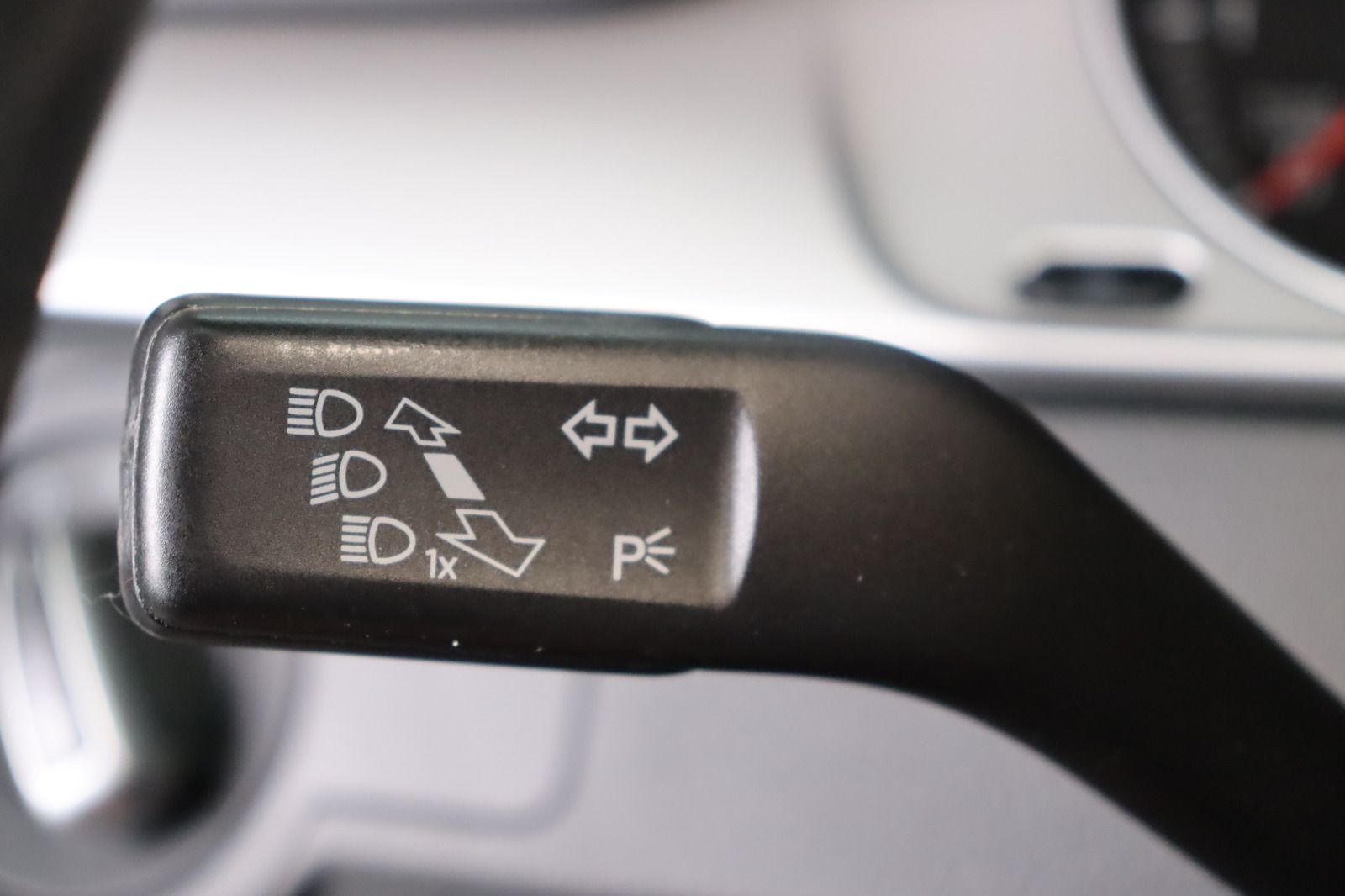 Fahrzeugabbildung Volkswagen Passat 1.4 TSI Trendline Variant  * Sitzhzg. PDC