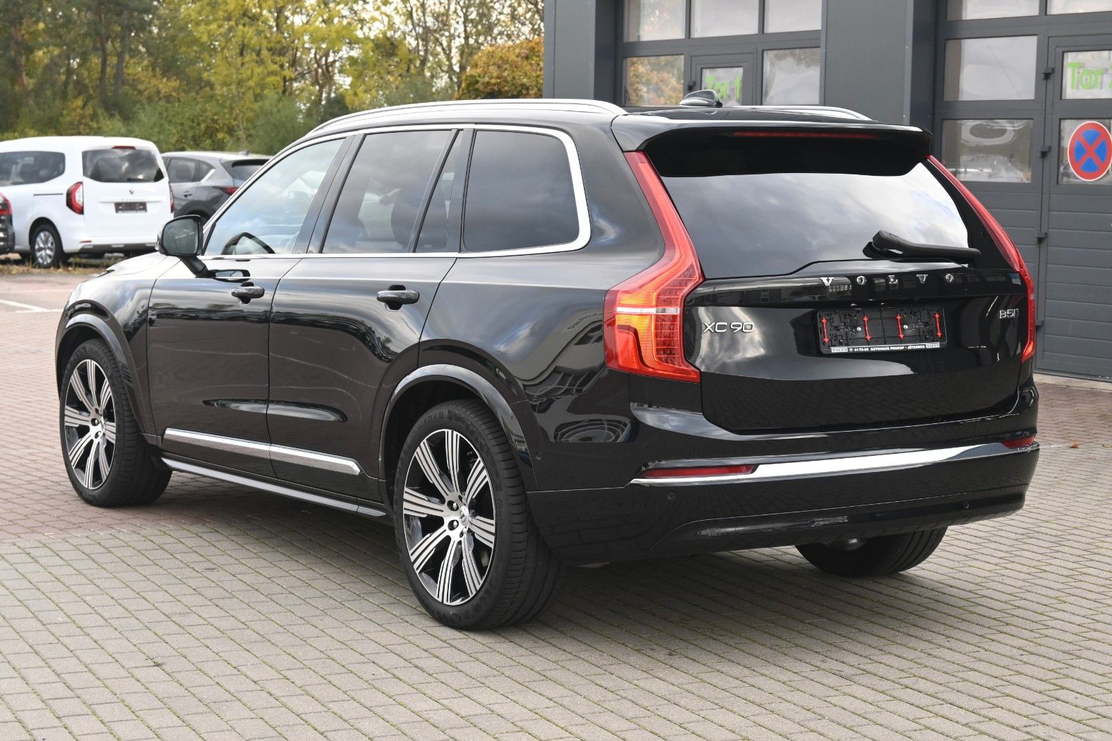 Fahrzeugabbildung Volvo XC90 B5D AWD Ultimate Bright*LED*PANO*STHZ*360