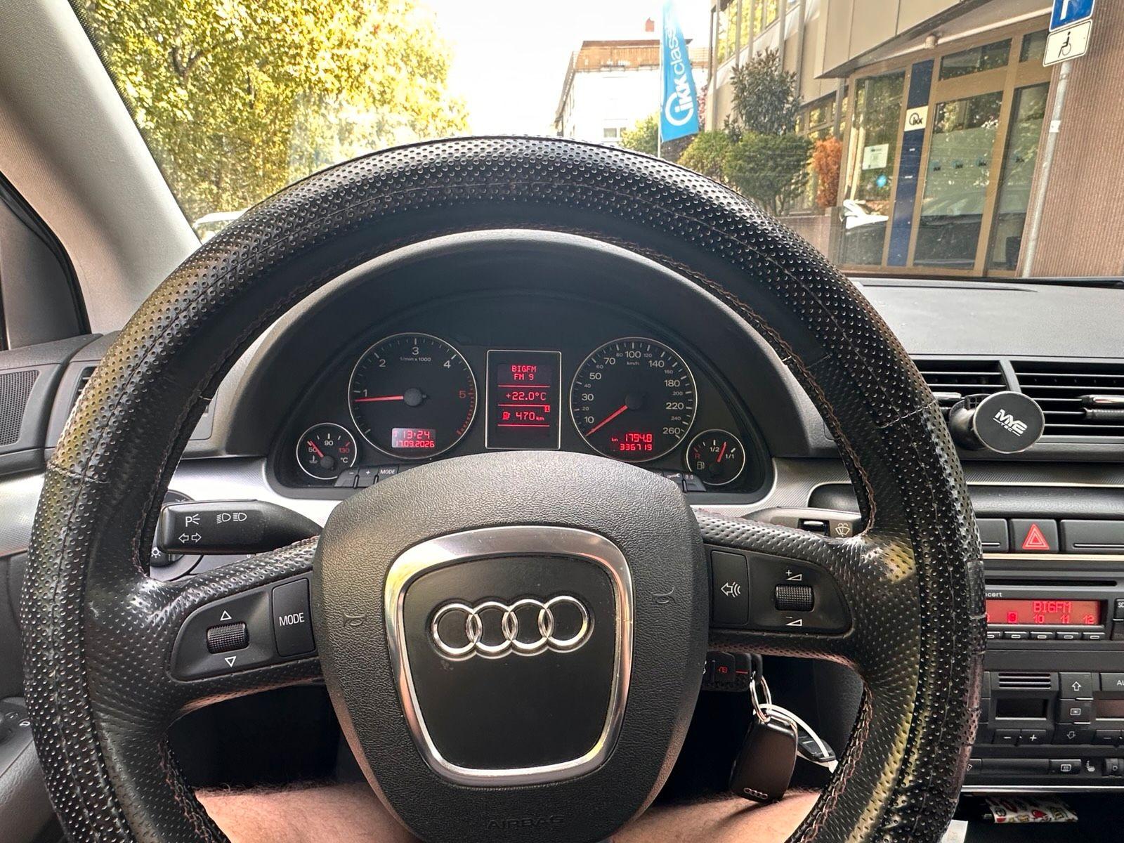Audi A4 2006 — rear view