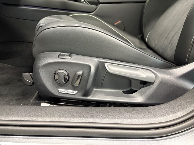 Passat Variant Elegance 2.0 TDI DSG IQ.LIGHT RFK