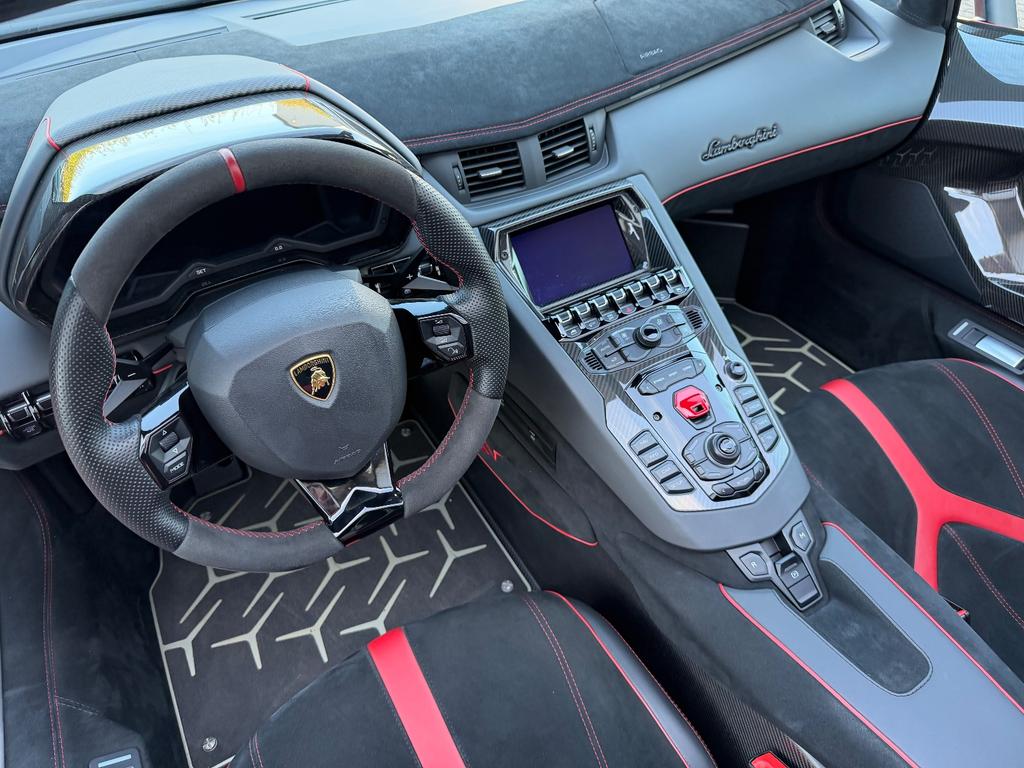 Lamborghini Aventador