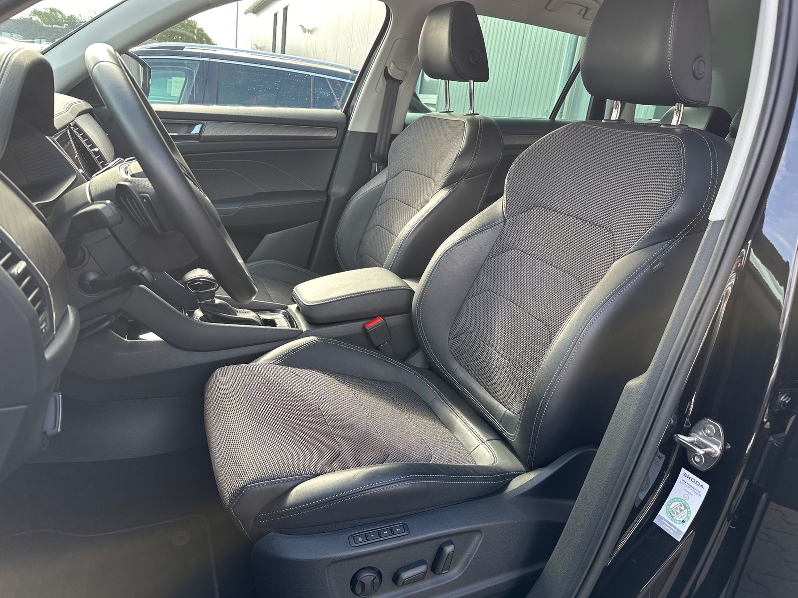 Fahrzeugabbildung SKODA Kodiaq 2.0 TDI DSG Style NAV+LED+19ZO+KAMERA+AHK