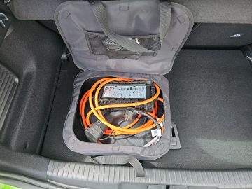 Bild 16 Opel Mokka e Elegance Digitales Cockpit LED Apple Car