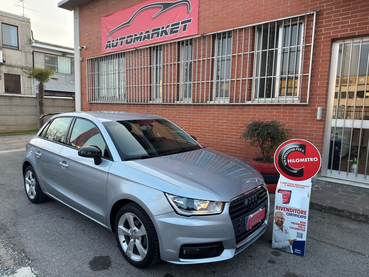AUDI Audi A1 Sportback 1.0 tfsi Sport 82cv