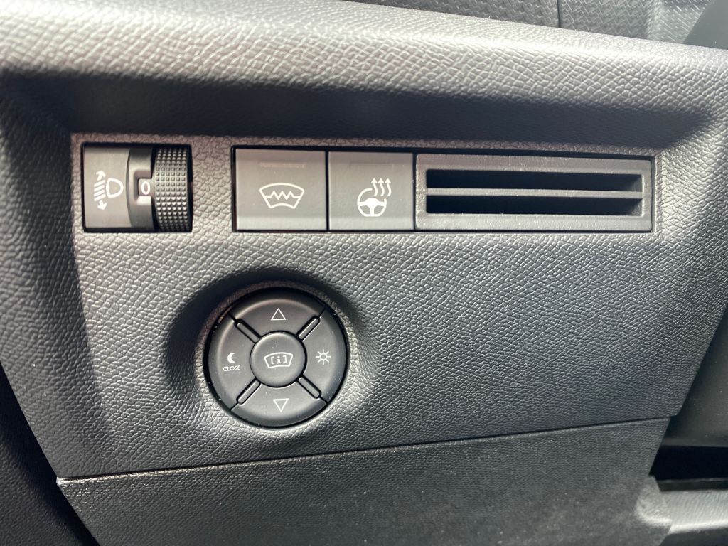 Fahrzeugabbildung Citroën C4 PureTech 130 Stop&Start EAT8 MAX *Kälte-Paket