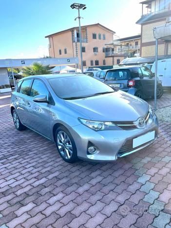 Toyota TOYOTA Auris 1.8 Hybrid 5P.