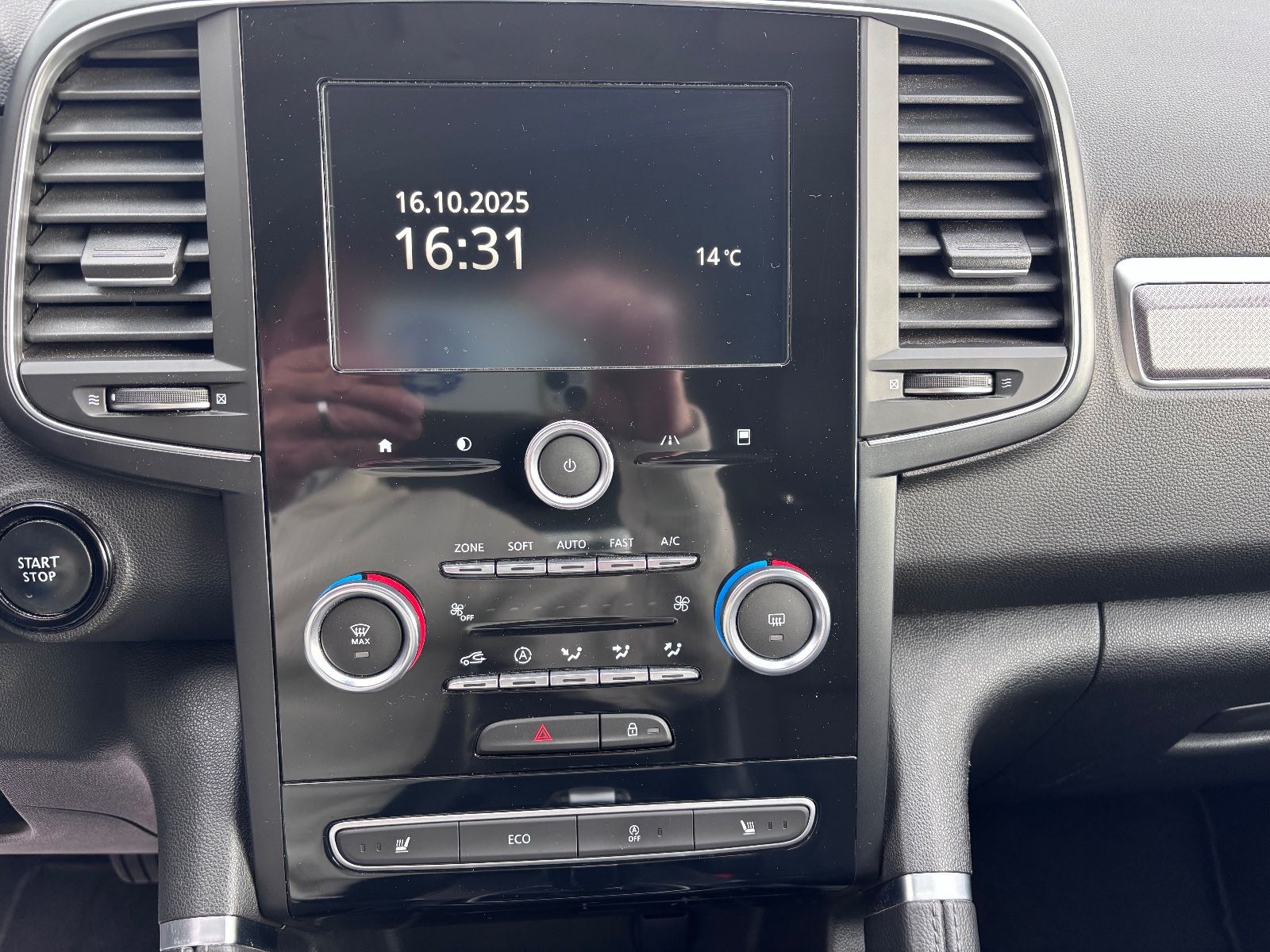 Fahrzeugabbildung Renault Koleos Life 4x4 "AUTOMATIK"