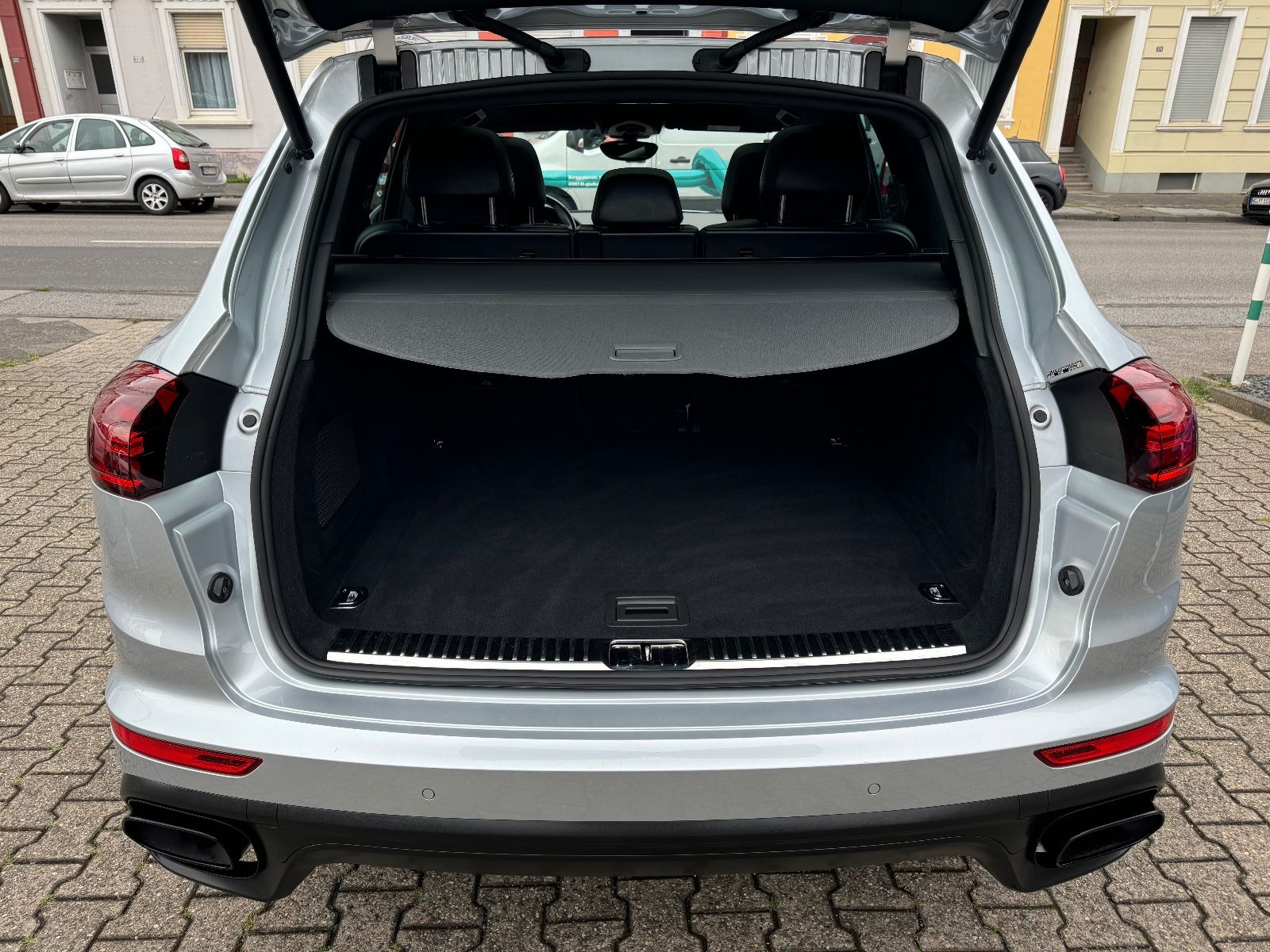 Fahrzeugabbildung Porsche Cayenne Diesel Platinum Edition APPROVED CAR PL.