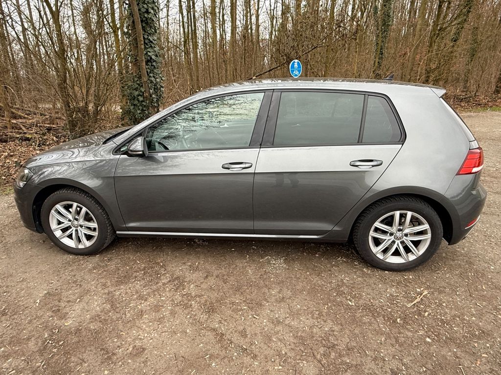 Image of Volkswagen Golf