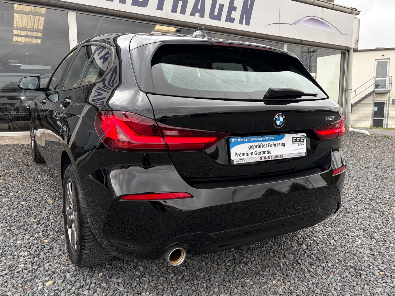 BMW 118 I Advantage AHK | LED | PANO | DAB