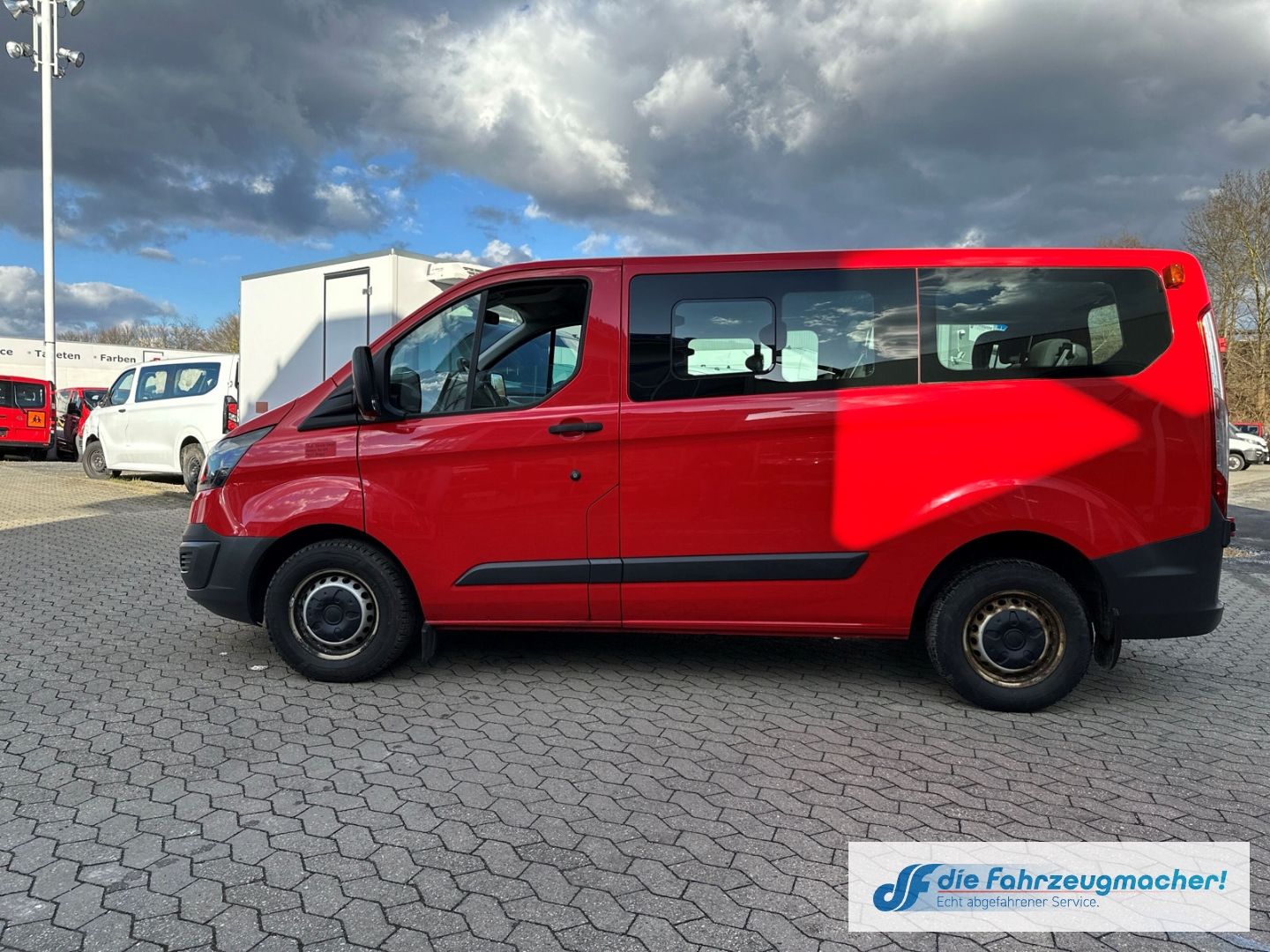 Fahrzeugabbildung Ford Transit Custom Kombi 300 L1 2.2 TDCi *1415