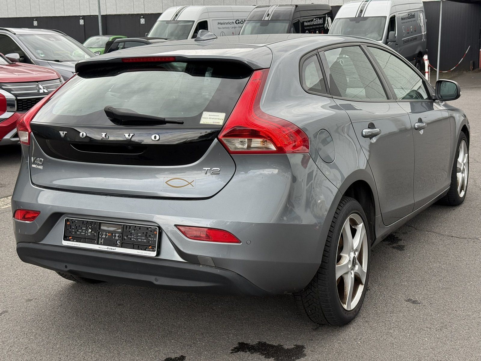 Fahrzeugabbildung Volvo V 40 T2 2.0 Momentum (EURO 6d-TEMP)