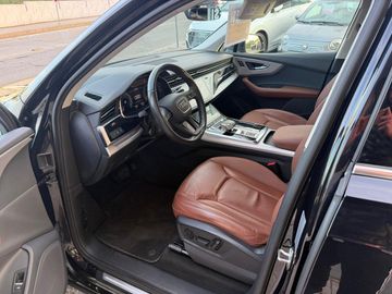 Audi Q7 - 8