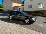 Mercedes-Benz W124 300 CE ( C124) - Mercedes-Benz 300 aus 1992: 300ce