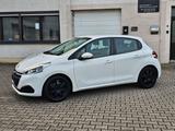 Peugeot 208 1.2 Active TEMPOMAT TOUCH KLIMA PDC EURO 6 - gebrauchte Peugeot 208 aus dem Jahr 2017