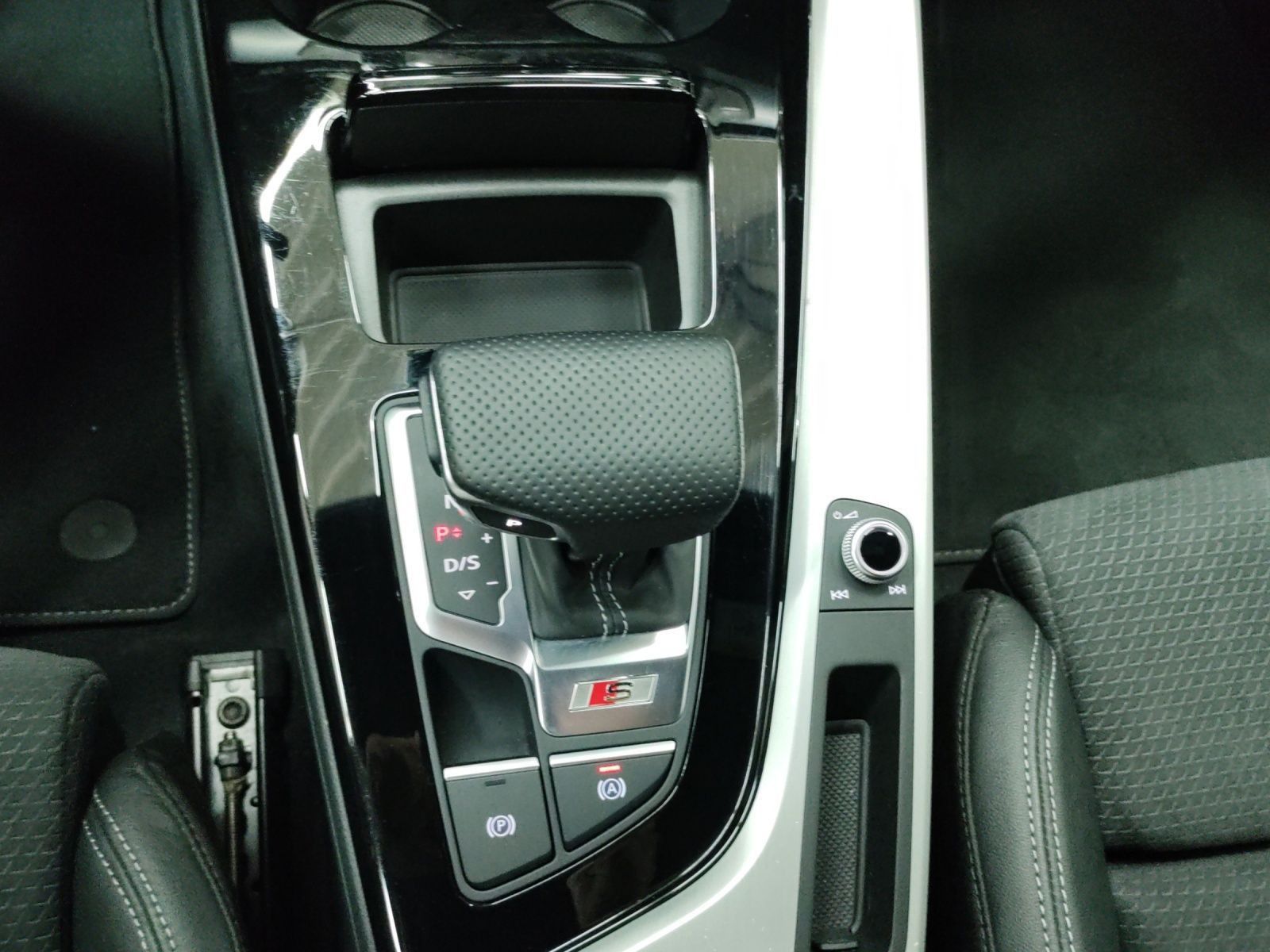 Audi S4 - Bild 12