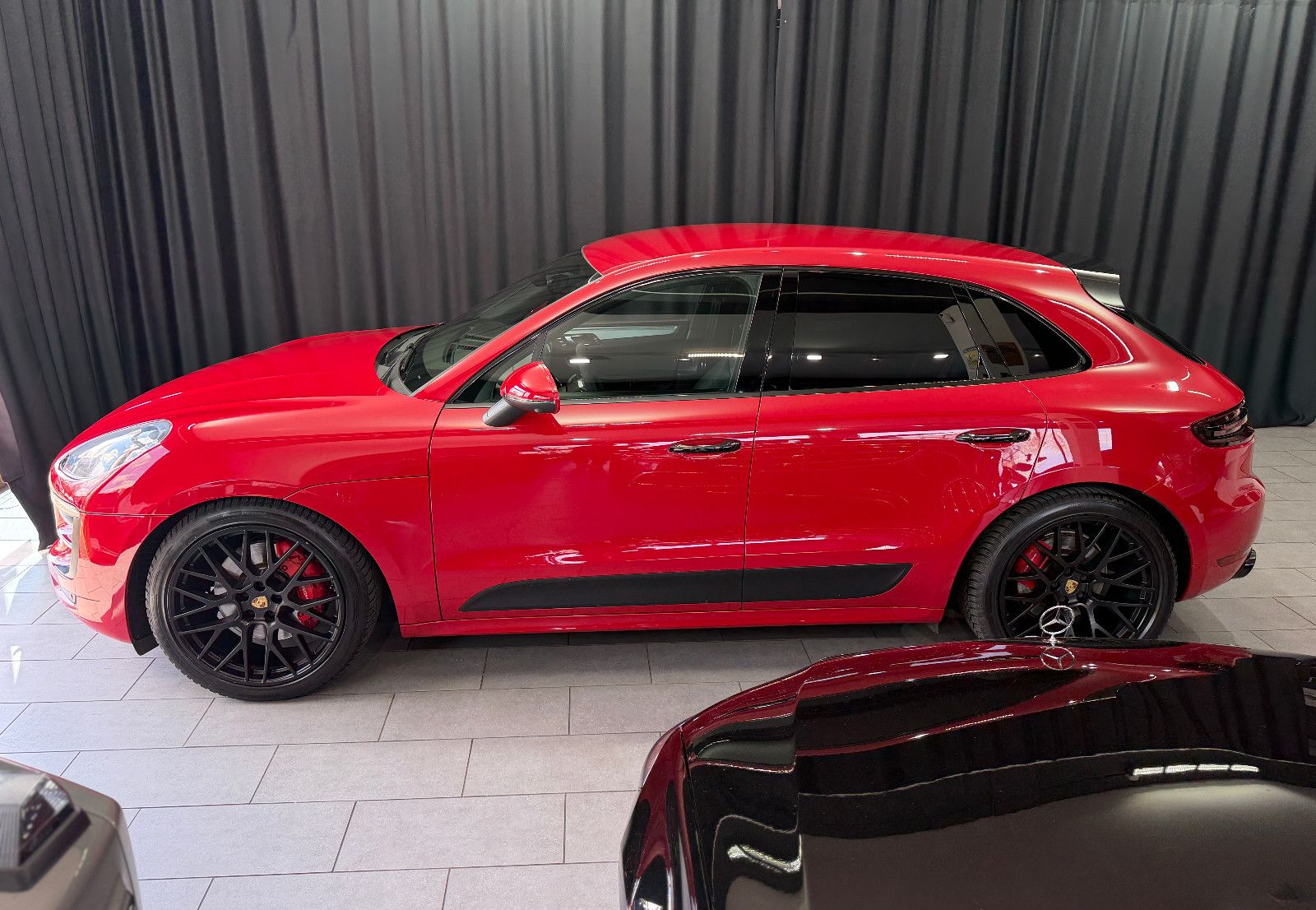 Fahrzeugabbildung Porsche Porsche Macan GTS |BOSE|360°|SITZBELÜFTUNG