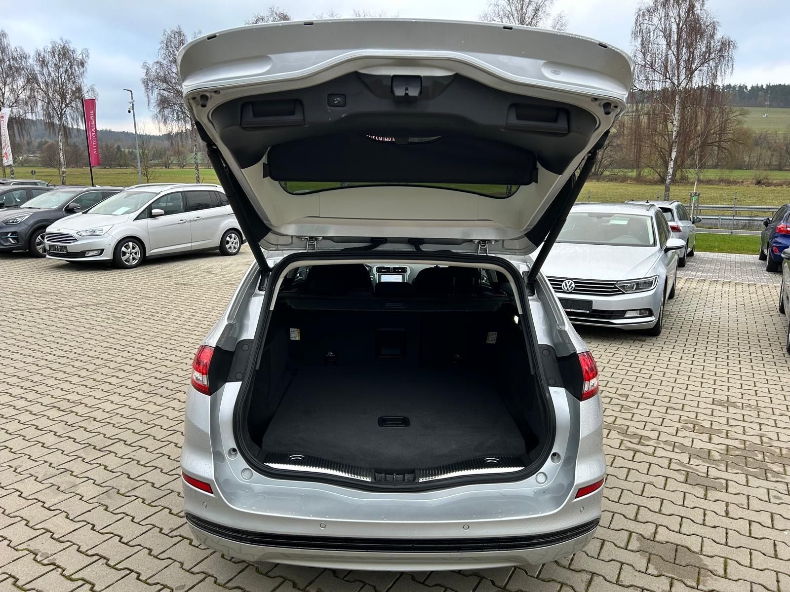 Fahrzeugabbildung Ford Mondeo 2.0 TDCI°Titanium°Kamera°Winterpaket°