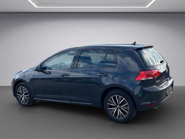 Volkswagen Golf - 3