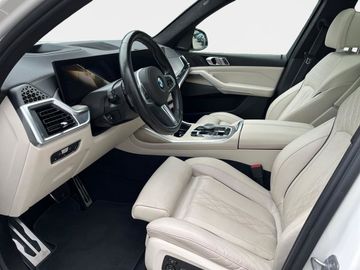 BMW X7 M60 - 10