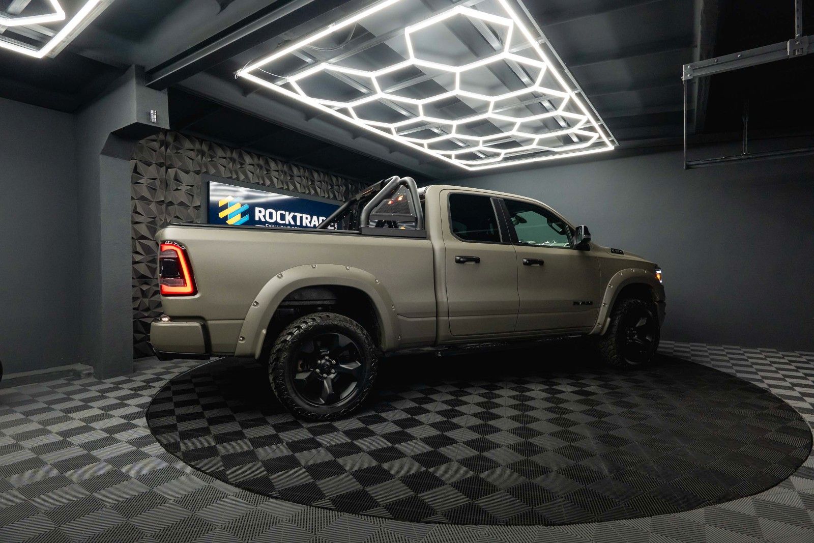 Fahrzeugabbildung Dodge RAM 5.7 V8 HEMI 4x4 OFFROAD LONGBED RAPTOR Style