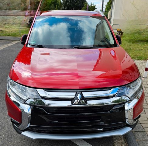 Mitsubishi Outlander 2.0 MIVEC ClearTec SUV-Star 2WD SU...