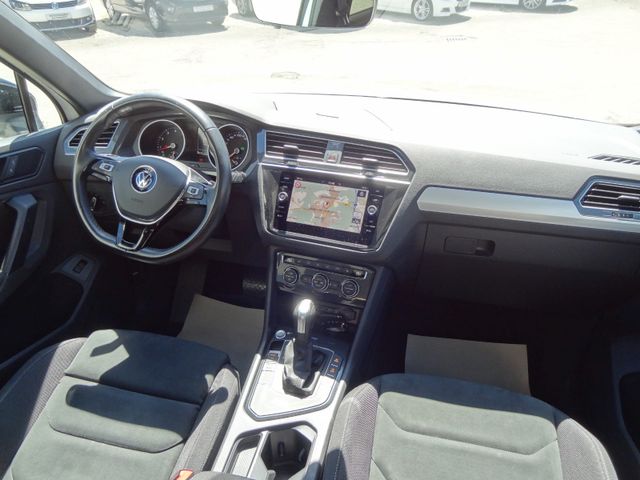 Fahrzeugabbildung Volkswagen Tiguan/R-Line/BlackStyle/Pano/2.Hd/Navi/20Zoll/