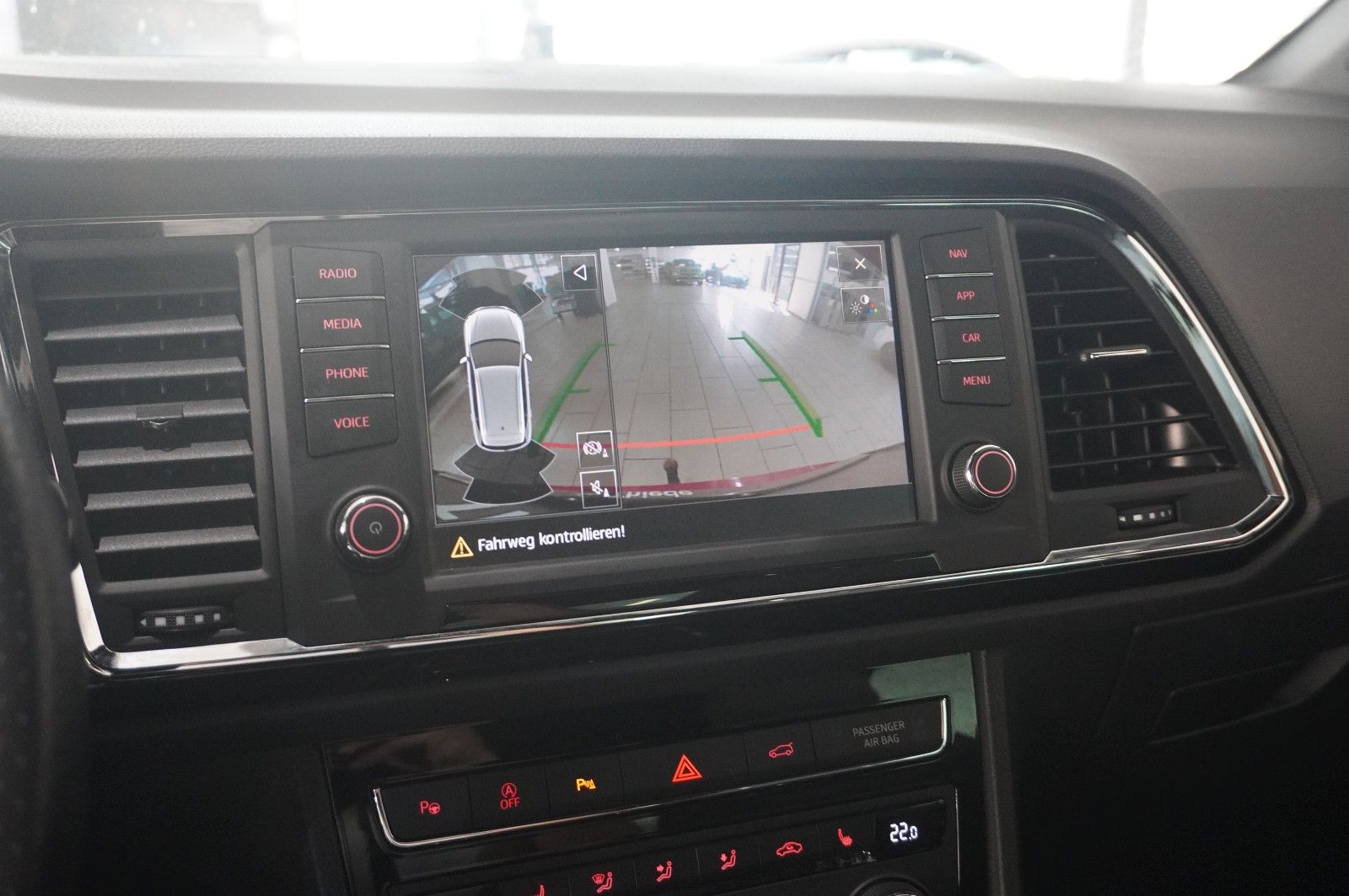 Fahrzeugabbildung SEAT Ateca .1.5 TSI FR SPORT DSG NAVI/LED/KAMERA/AHK