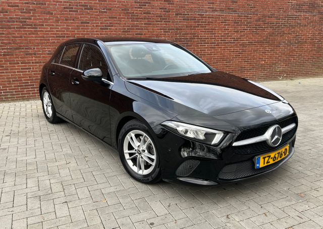 MERCEDES-BENZ A 180 d DCT -